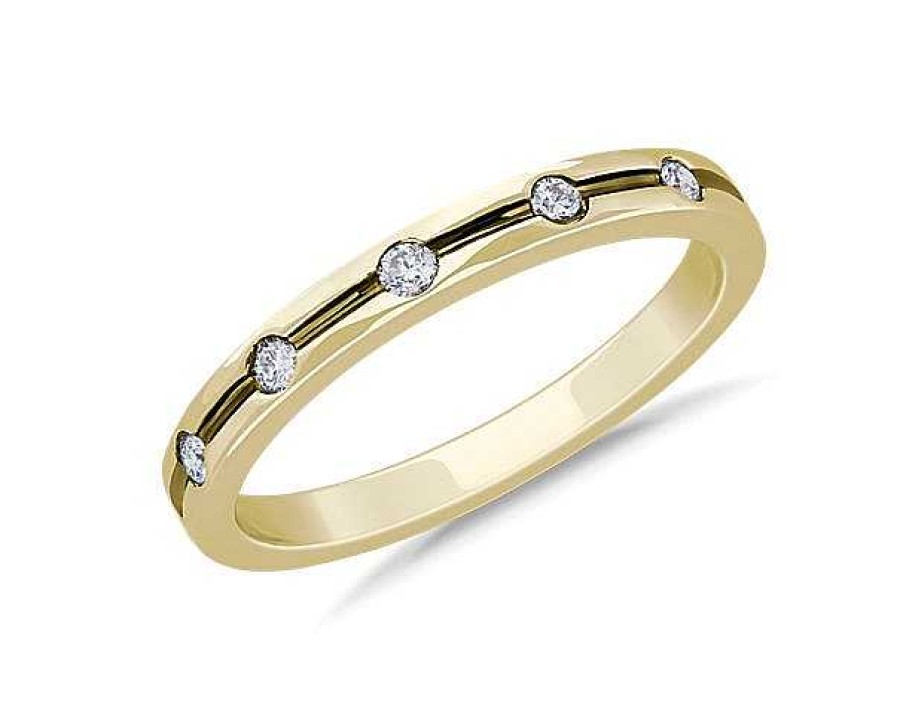 Men'S Rings | Blue Nile Staggered Diamond Men'S Grooved Wedding Ring With Black Rhodium In 14K Yellow Gold (1/6 Ct. Tw.)